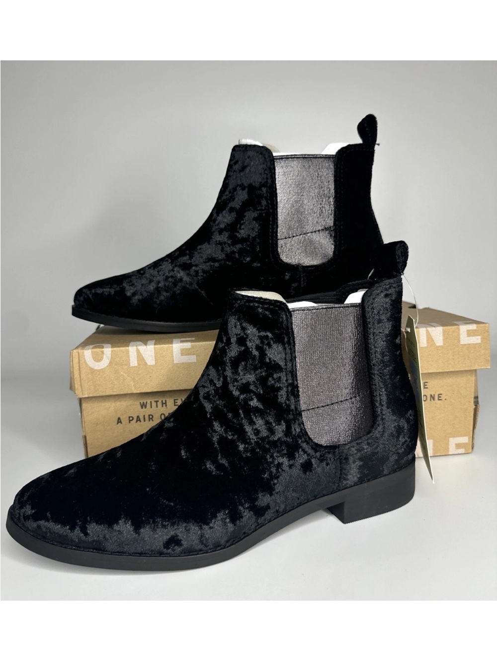 Toms Black ELLA Velvet Chelsea Booties